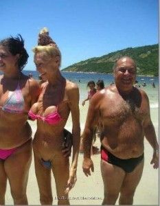 [Image: breast-implants-gone-wrong-old-woman-233...wfrxoc.jpg]