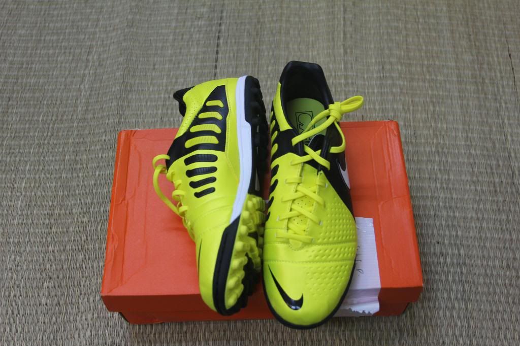 Chuyên giày đá banh Adidas, Nike, Puma, Umbro.. chính hãng từ Store US và UK....... - 8