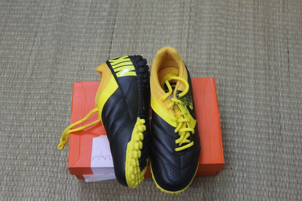 Chuyên giày đá banh Adidas, Nike, Puma, Umbro.. chính hãng từ Store US và UK....... - 18