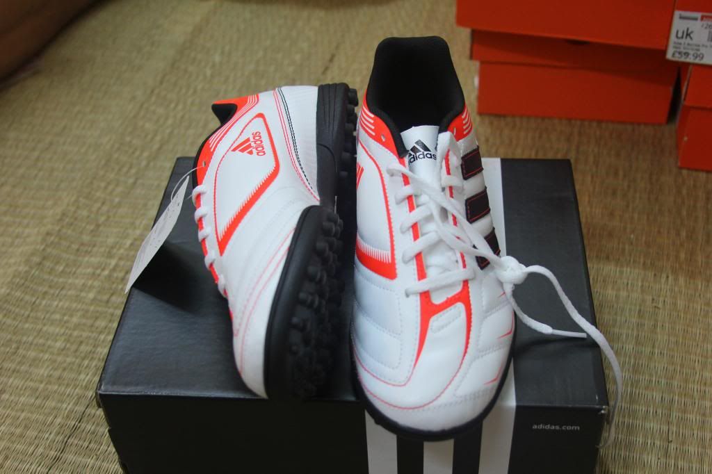 Chuyên giày đá banh Adidas, Nike, Puma, Umbro.. chính hãng từ Store US và UK....... - 6