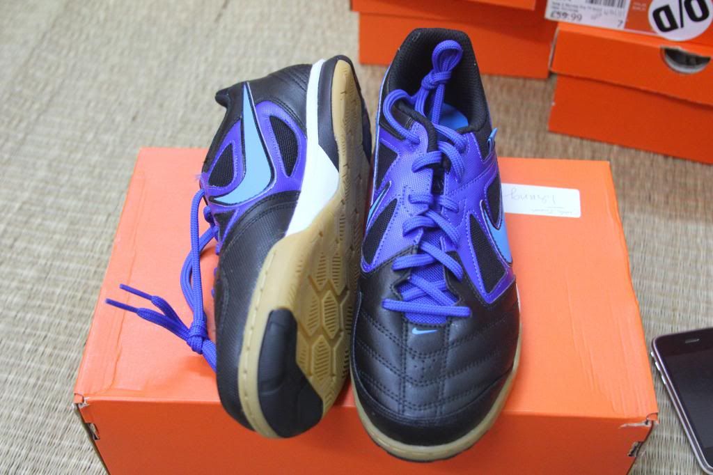 Chuyên giày đá banh Adidas, Nike, Puma, Umbro.. chính hãng từ Store US và UK....... - 30