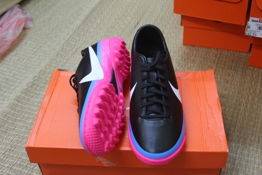 Chuyên giày đá banh Adidas, Nike, Puma, Umbro.. chính hãng từ Store US và UK....... - 7