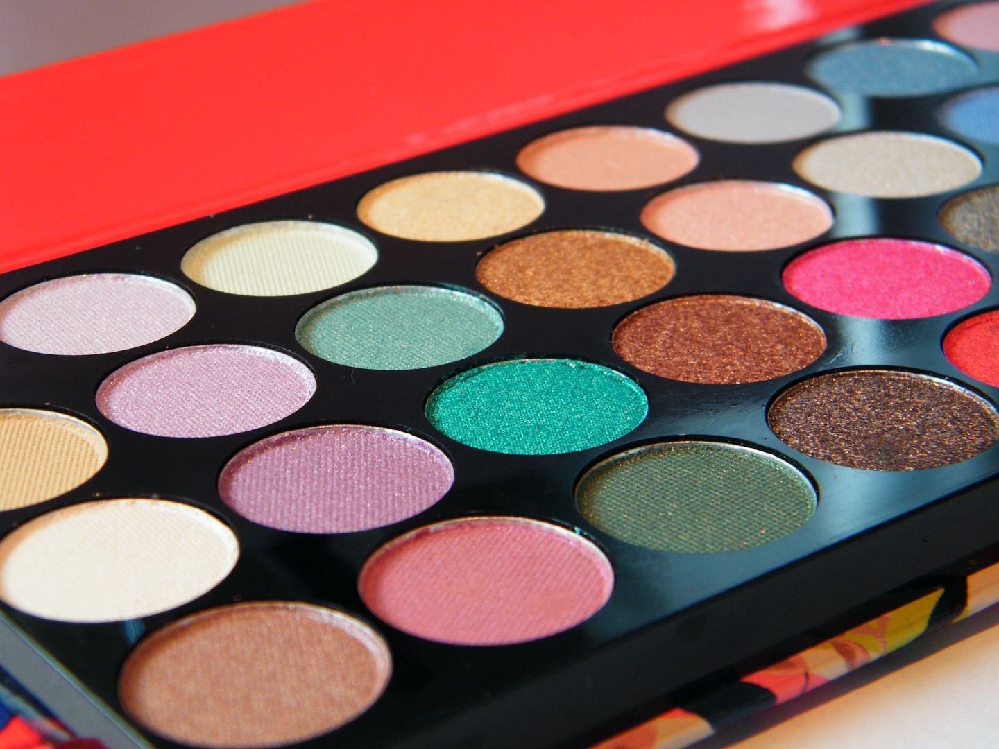 Accessorize You Are Everything Eyeshadow Palette