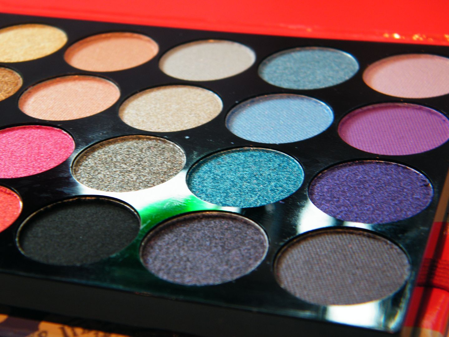 Accessorize You Are Everything Eyeshadow Palette