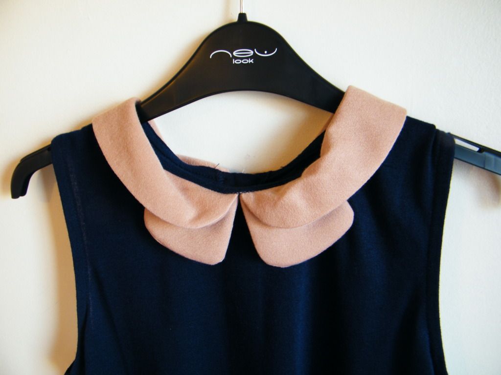 Internacionale Peter Pan Collar Top