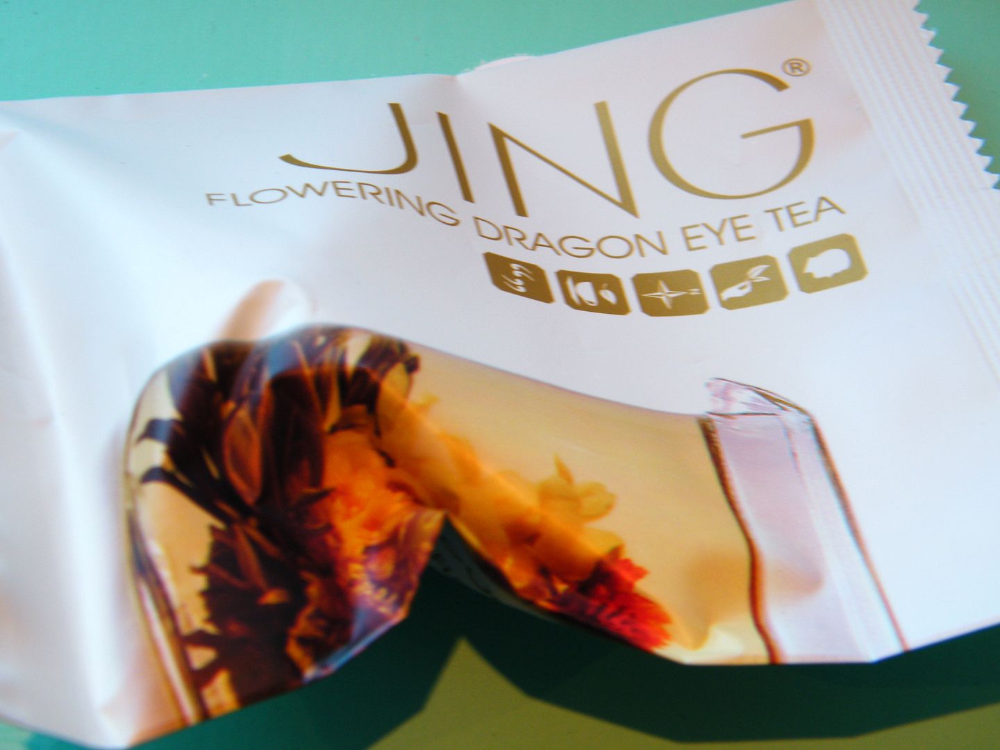 Jing Flowering Dragon Eye Tea