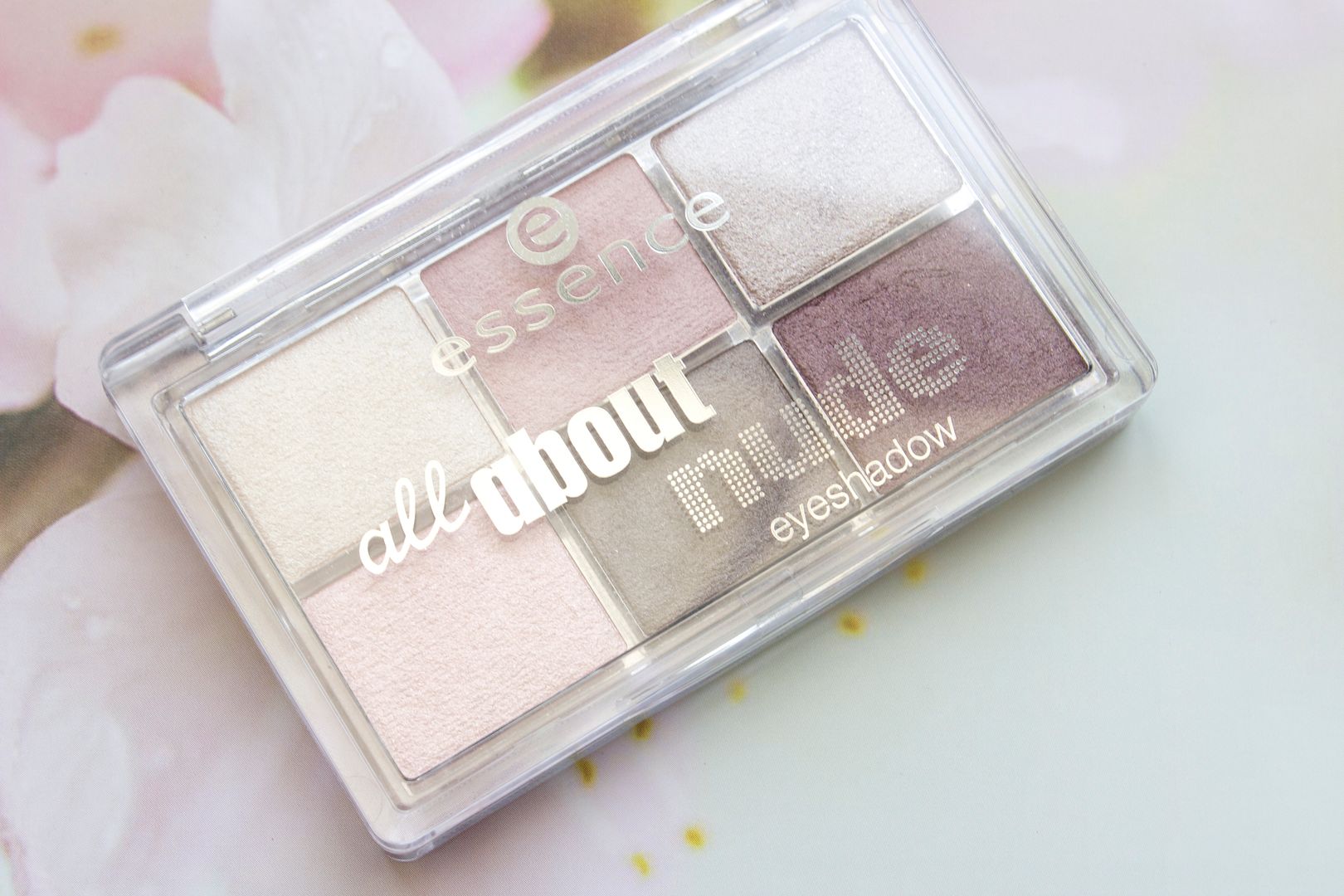 Essence All About Nude Eyeshadow