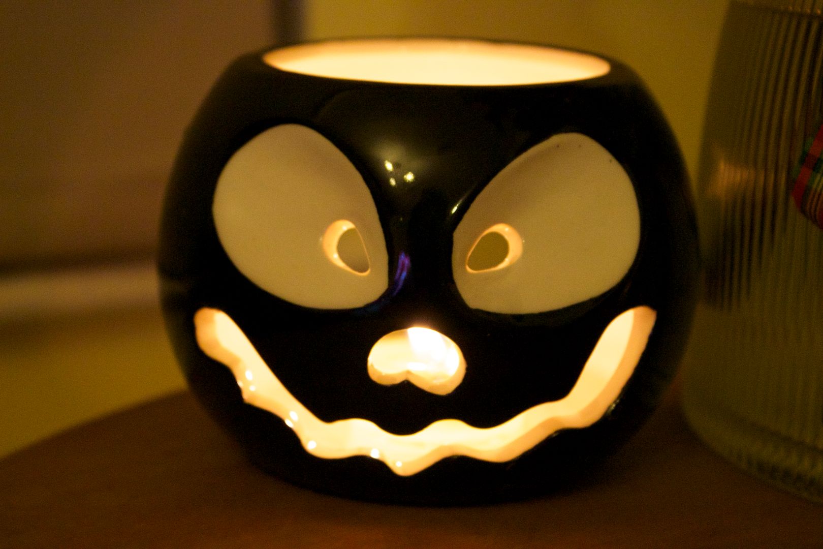 Poundland Ceramic Halloween tealight holder