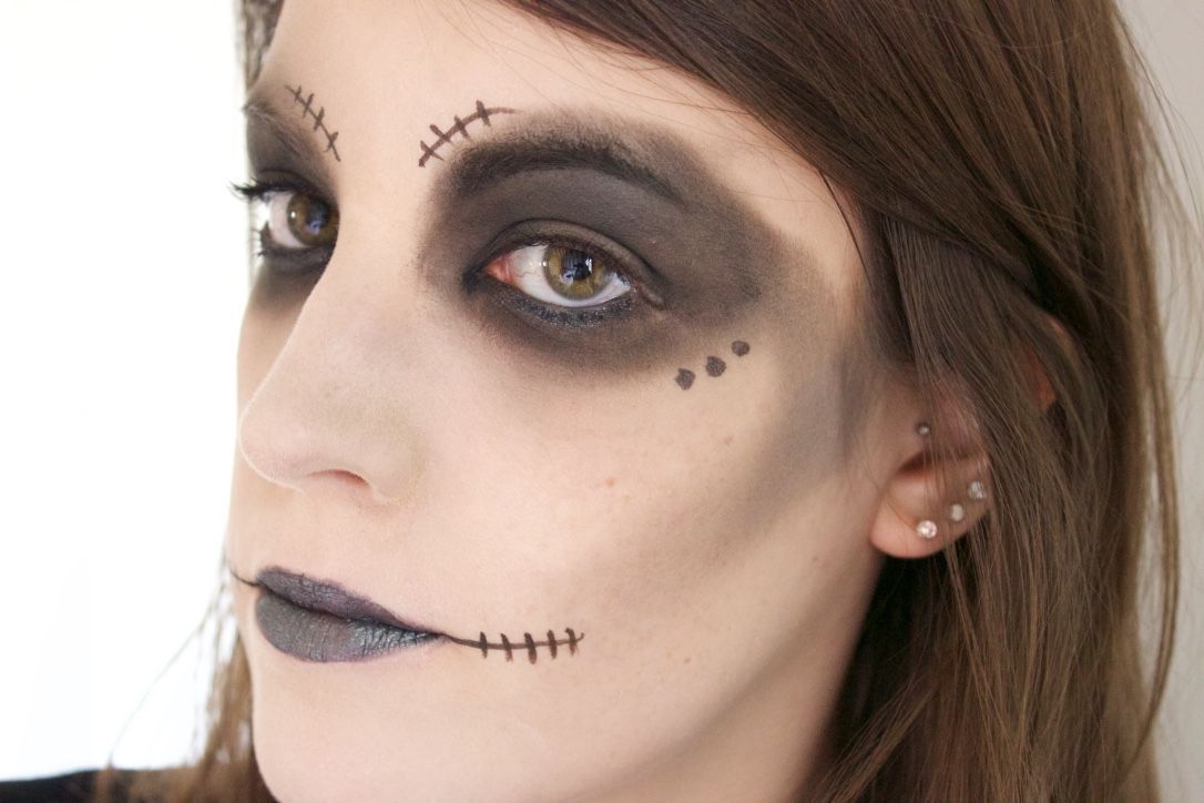 Skeleton Halloween Look