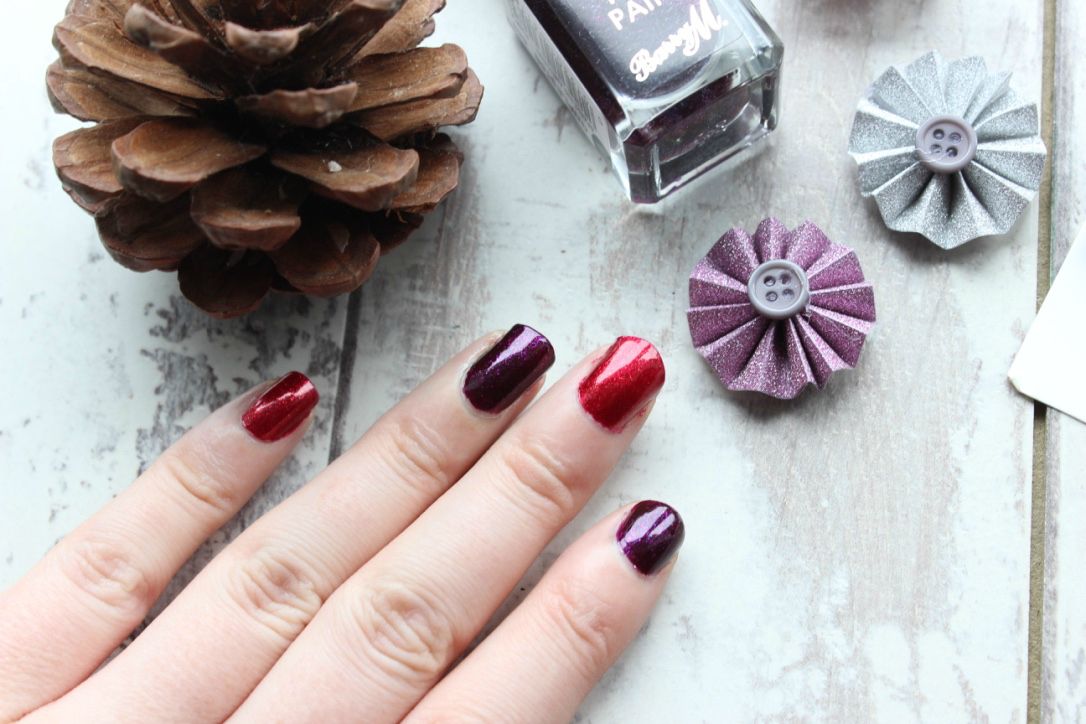 Traditional Christmas Nails from Barry M