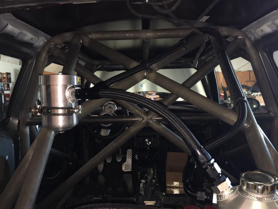 [Image: RMW%20Dry%20sump%20breather%20and%20tank...uyxts9.jpg]