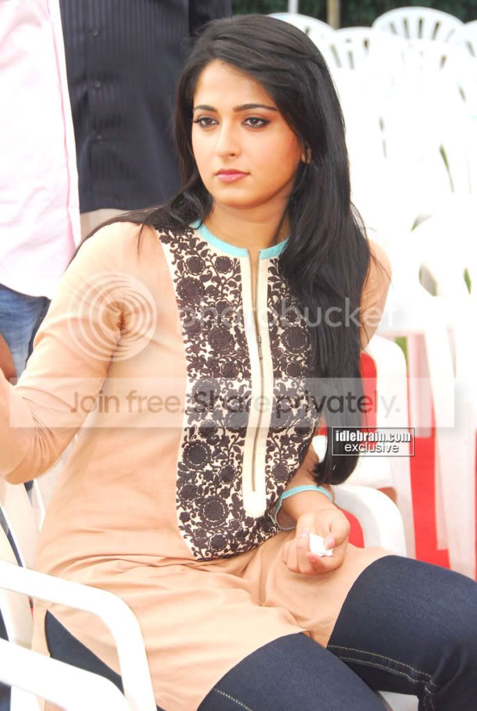anushka5.jpg