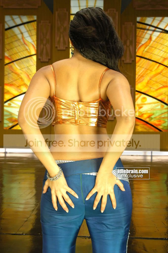 anushka9.jpg