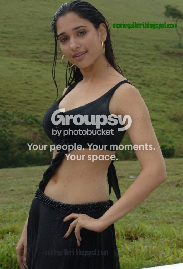 tamannahot1.jpg